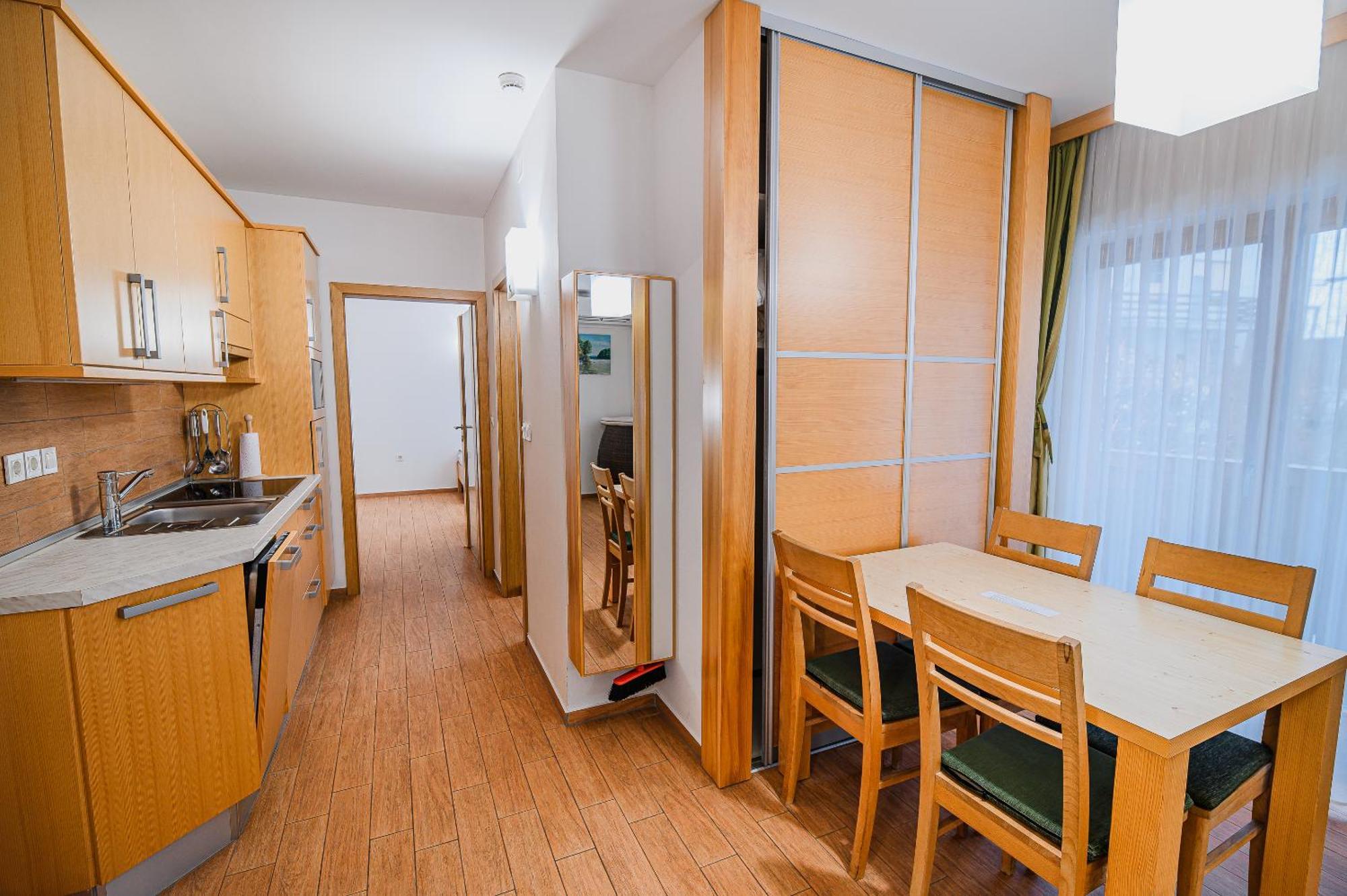 Apartments Maleric With Indoor Pool And Wellness Dragatus Room photo
