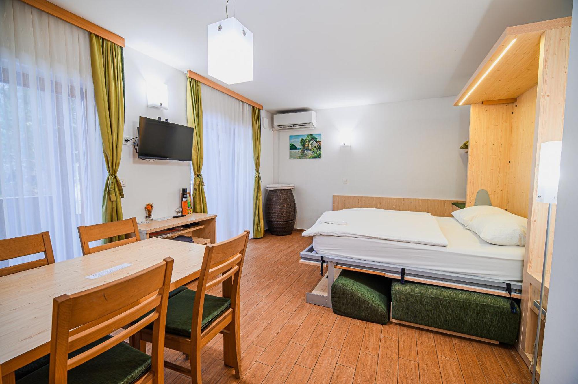 Apartments Maleric With Indoor Pool And Wellness Dragatus Exterior photo