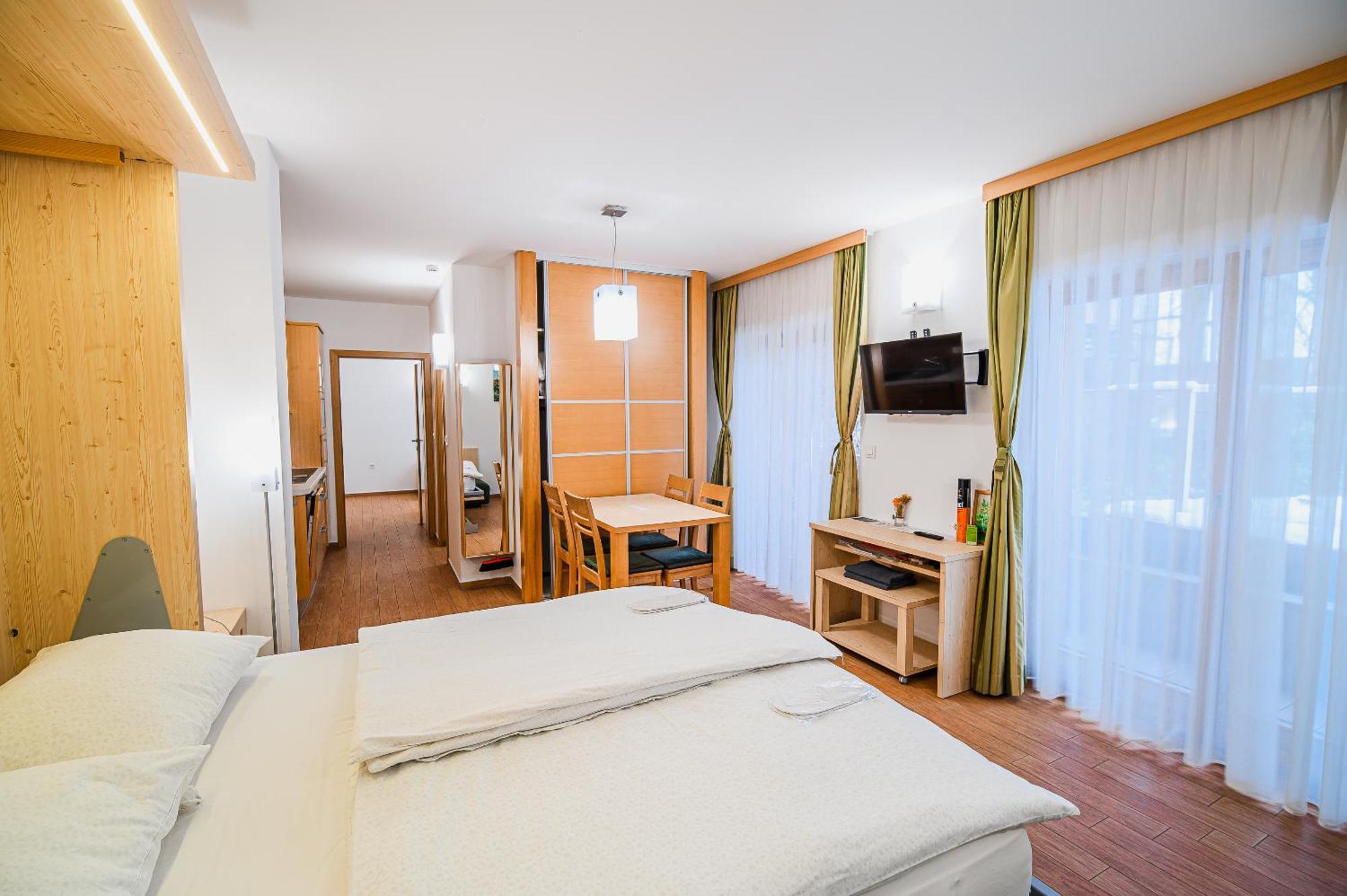 Apartments Maleric With Indoor Pool And Wellness Dragatus Room photo