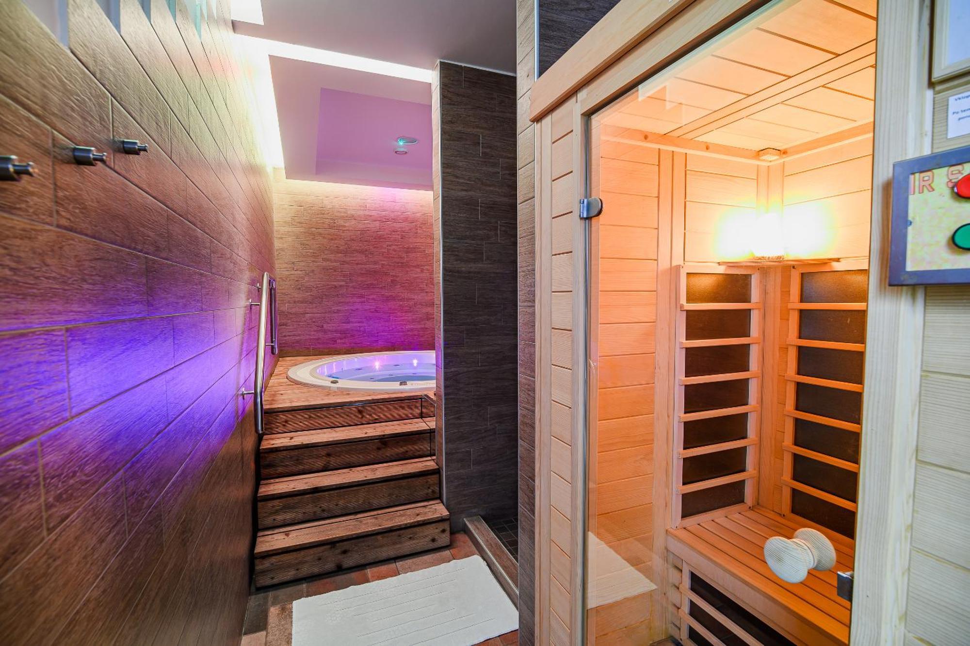 Apartments Maleric With Indoor Pool And Wellness Dragatus Exterior photo
