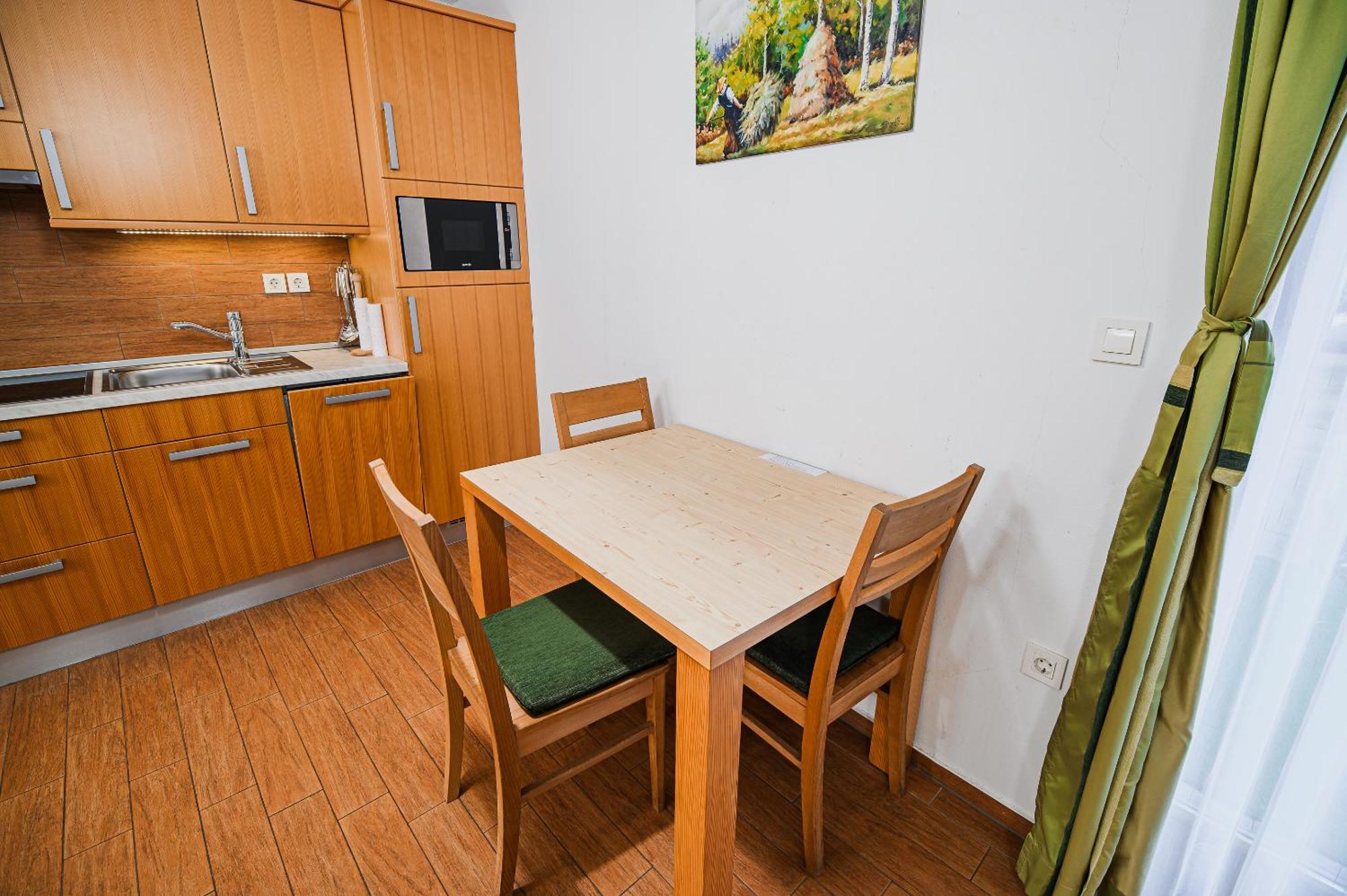 Apartments Maleric With Indoor Pool And Wellness Dragatus Room photo