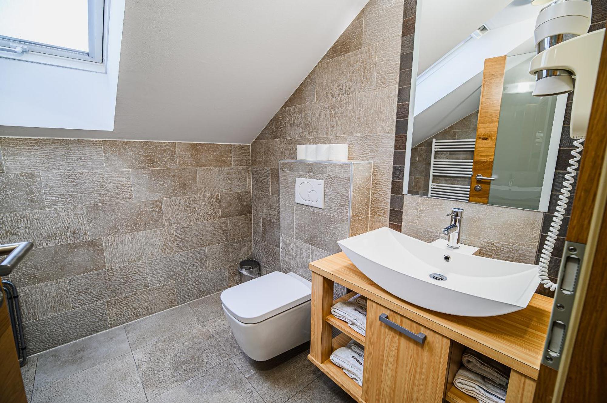 Apartments Maleric With Indoor Pool And Wellness Dragatus Room photo