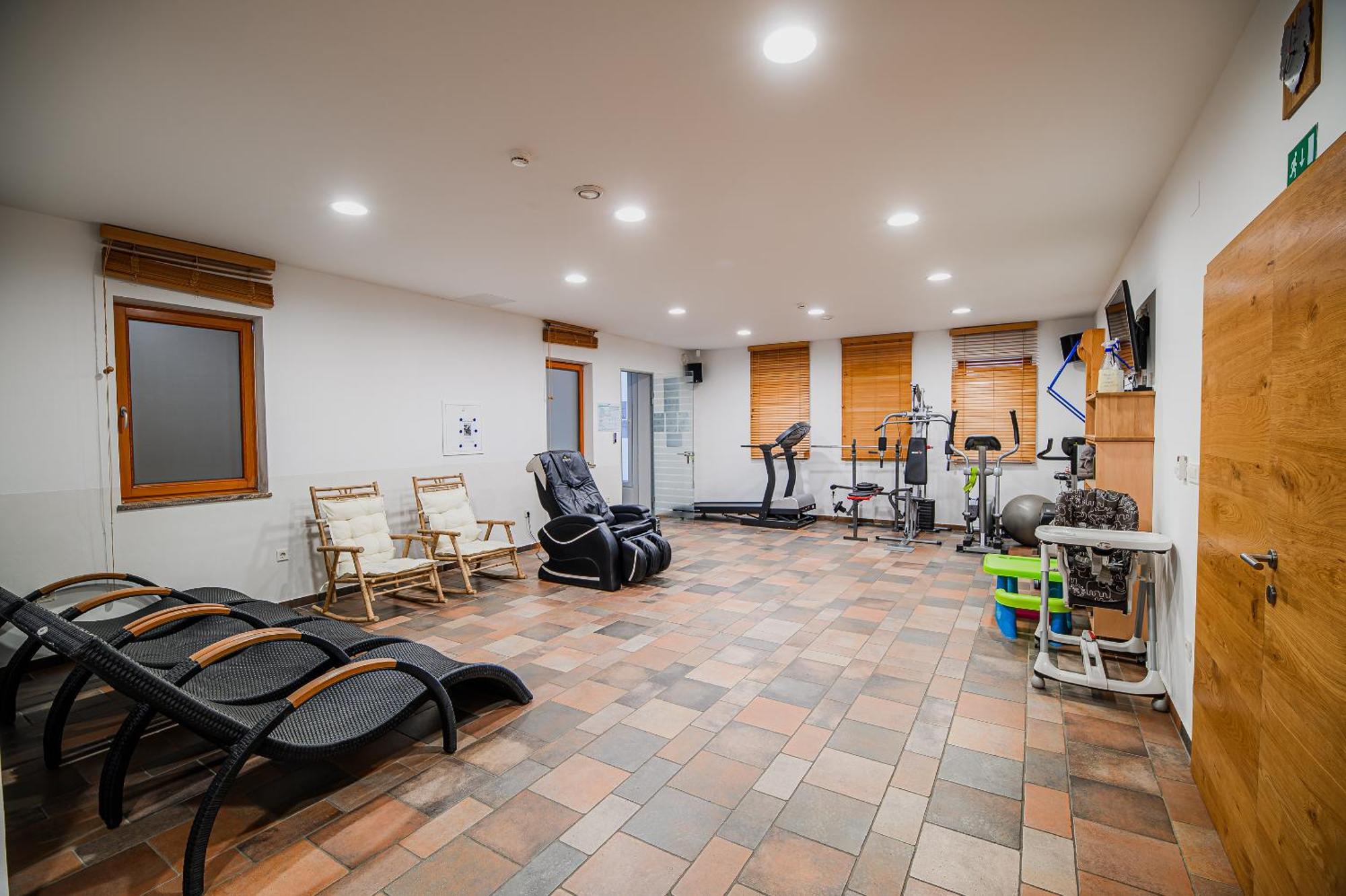 Apartments Maleric With Indoor Pool And Wellness Dragatus Exterior photo